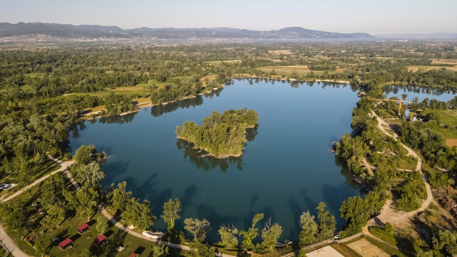 Carp Circle European carp lakes